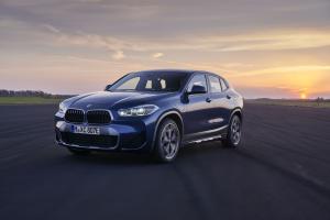 BMW X2 tölthető hibrid